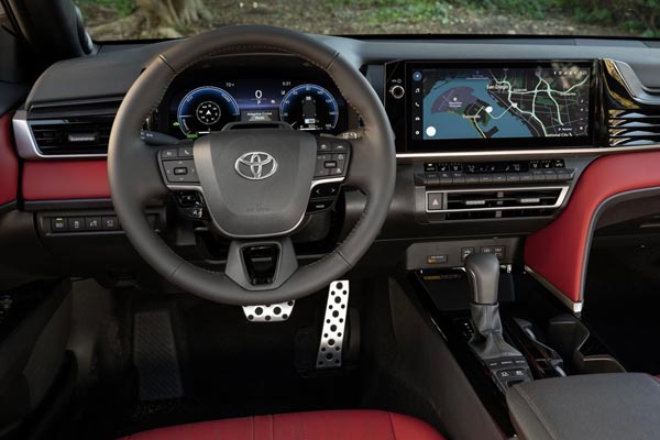   Toyota Camry 2024