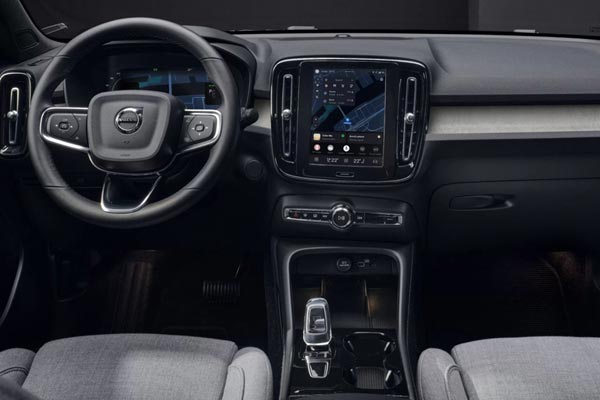�������� ������ Volvo EC40