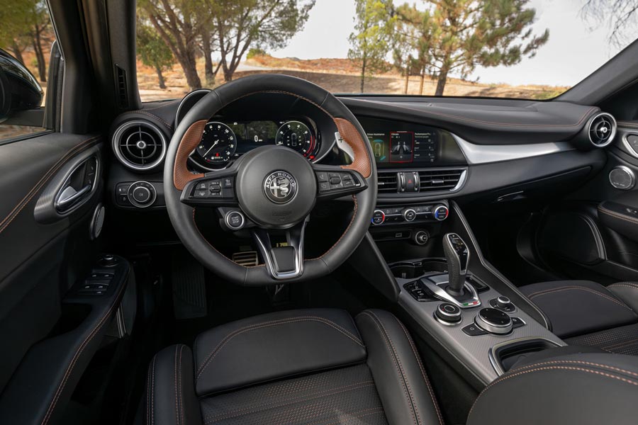 ���� ������ Alfa Romeo Giulia. �������� Alfa Romeo Giulia