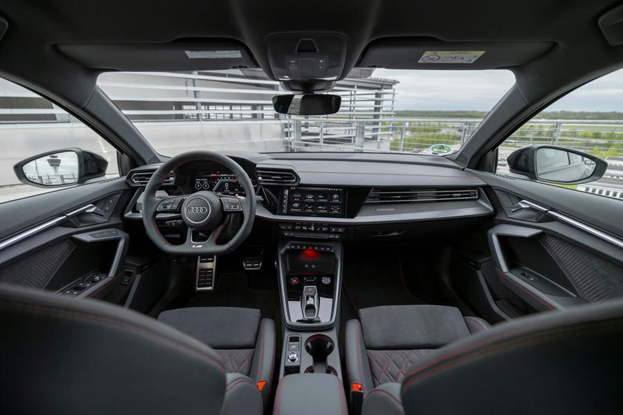   Audi S3 Sportback 2024.  Audi S3 Sportback 2024