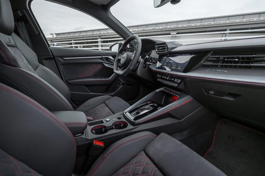   Audi S3 Sportback 2024.  Audi S3 Sportback 2024