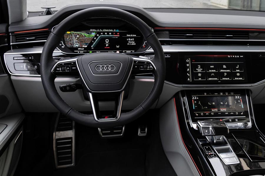   Audi S8.  Audi S8