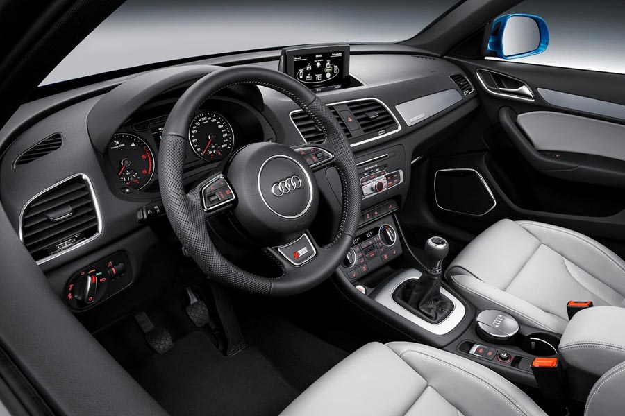  Audi Q3.  Audi Q3