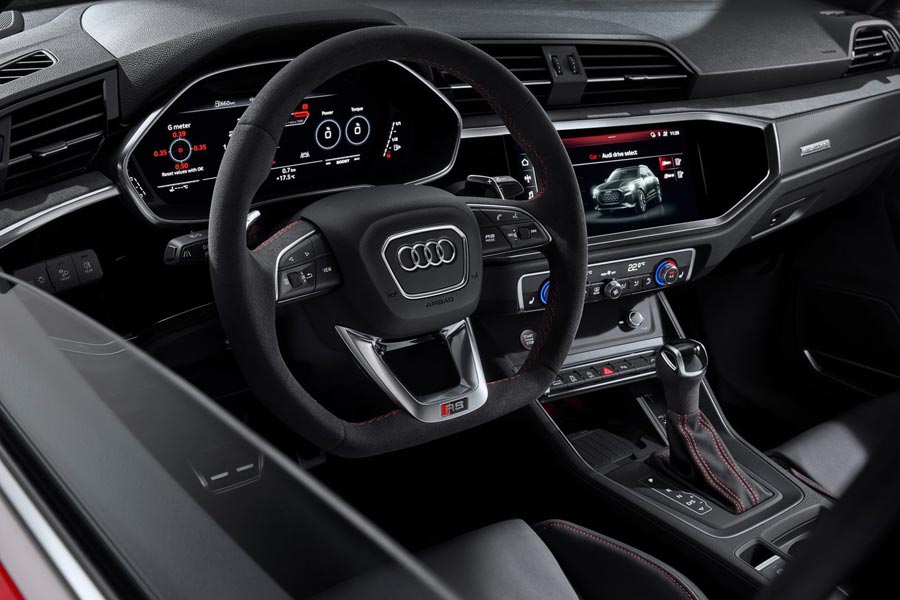   Audi RS Q3.  Audi RS Q3