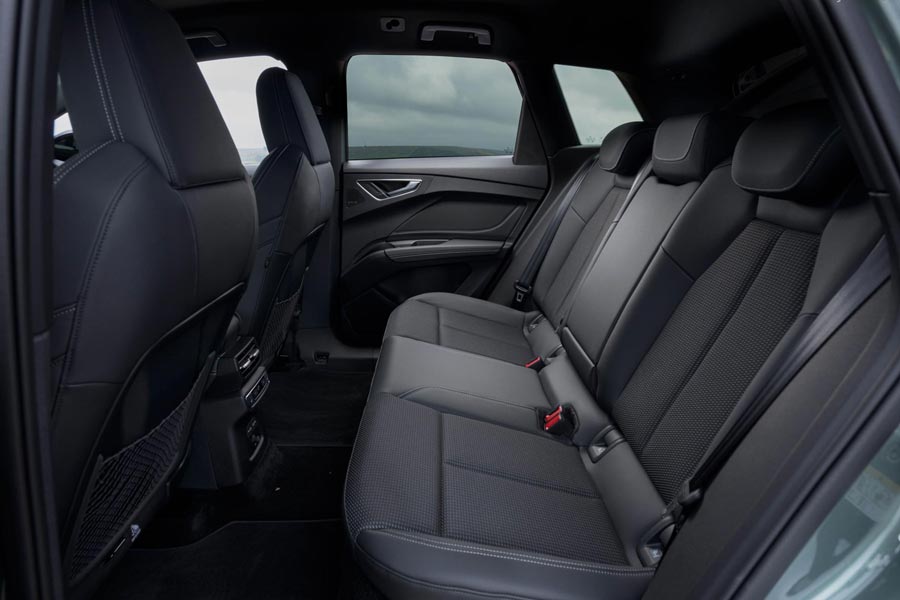 ���� ������ Audi Q4. �������� Audi Q4