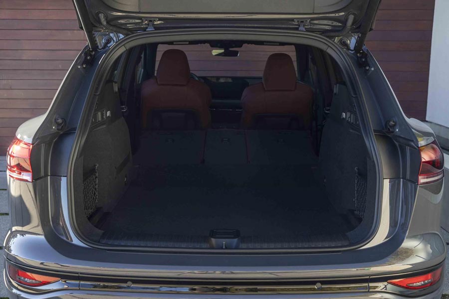   Audi SQ6 e-tron.  Audi SQ6 e-tron