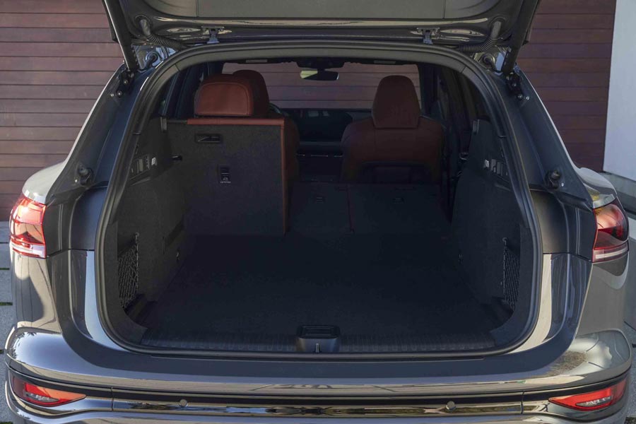   Audi SQ6 e-tron.  Audi SQ6 e-tron