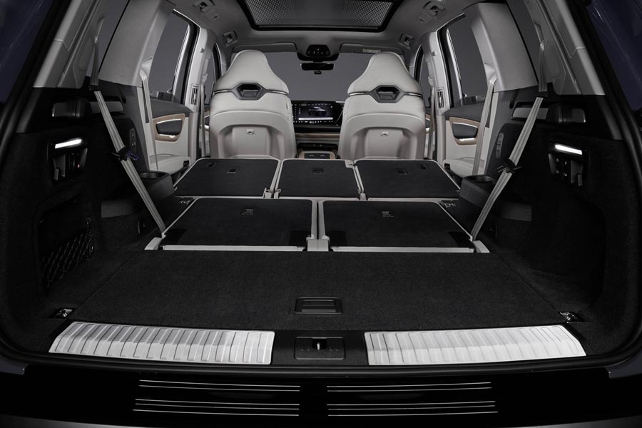 ���� ������ Audi Q7. �������� Audi Q7