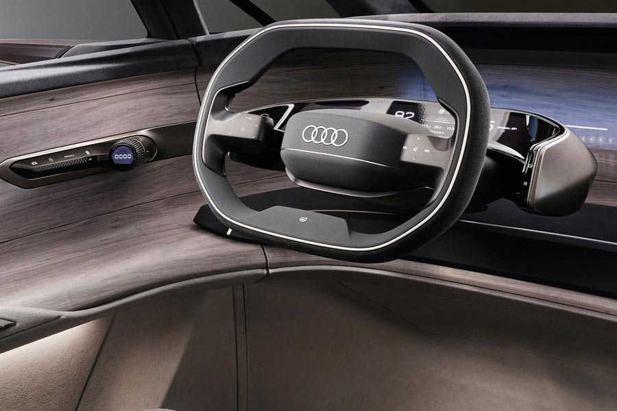   Audi Urbansphere.  Audi Urbansphere