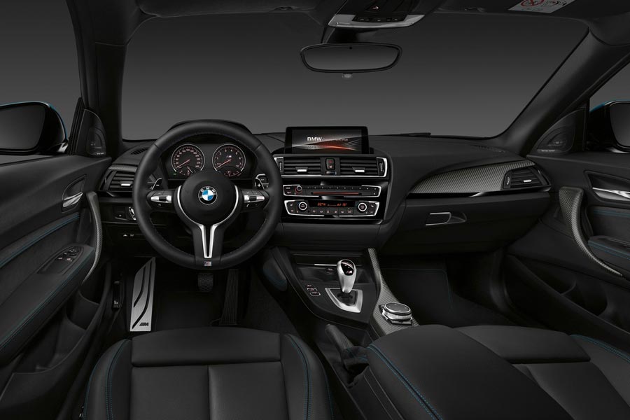   BMW M2.  BMW M2