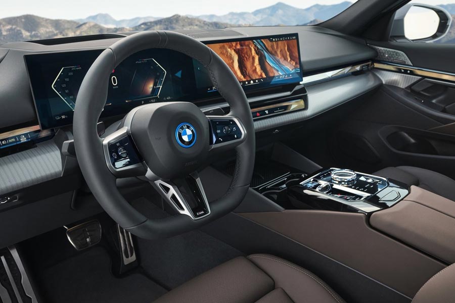   BMW i5.  BMW i5