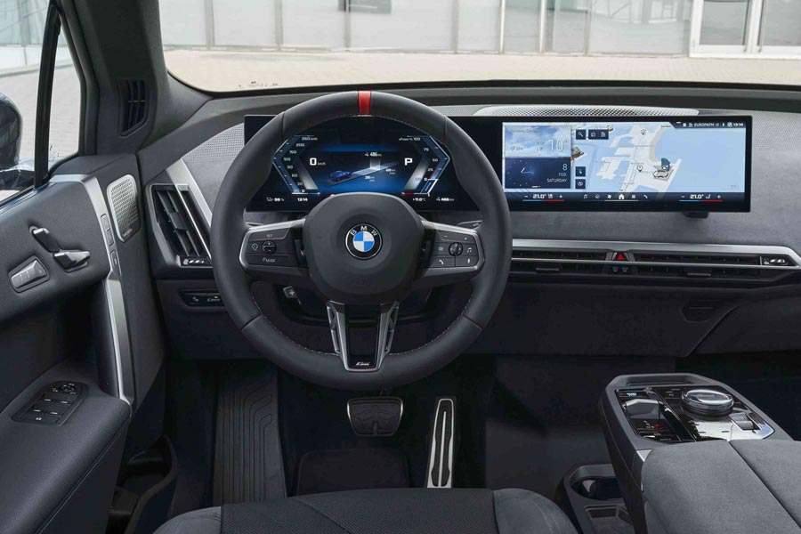   BMW iX M70.  BMW iX M70