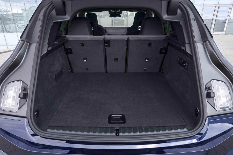   BMW iX M70.  BMW iX M70