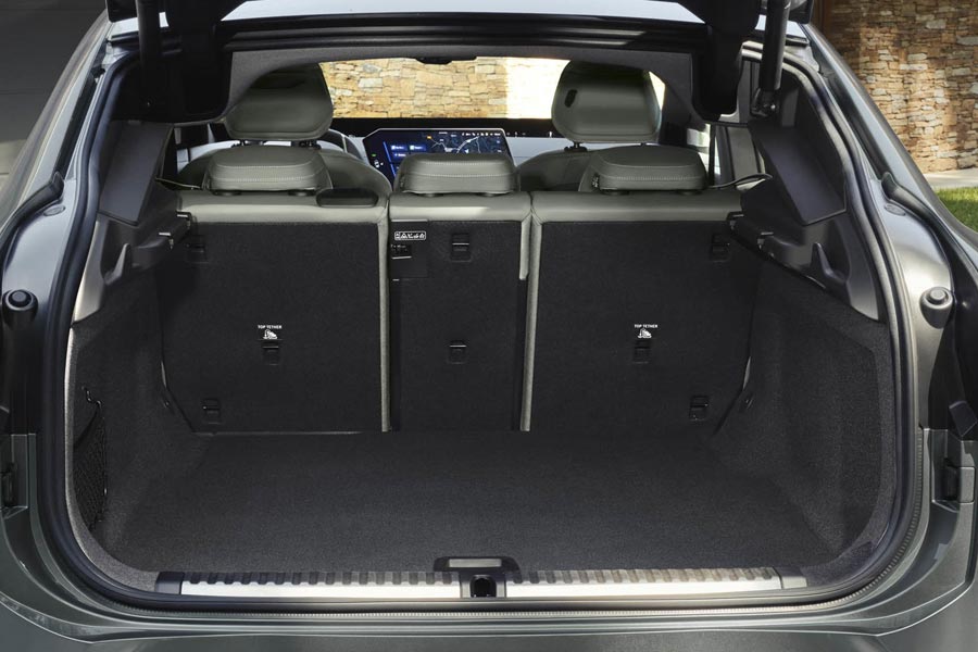 ���� ������ BMW iX4. �������� BMW iX4