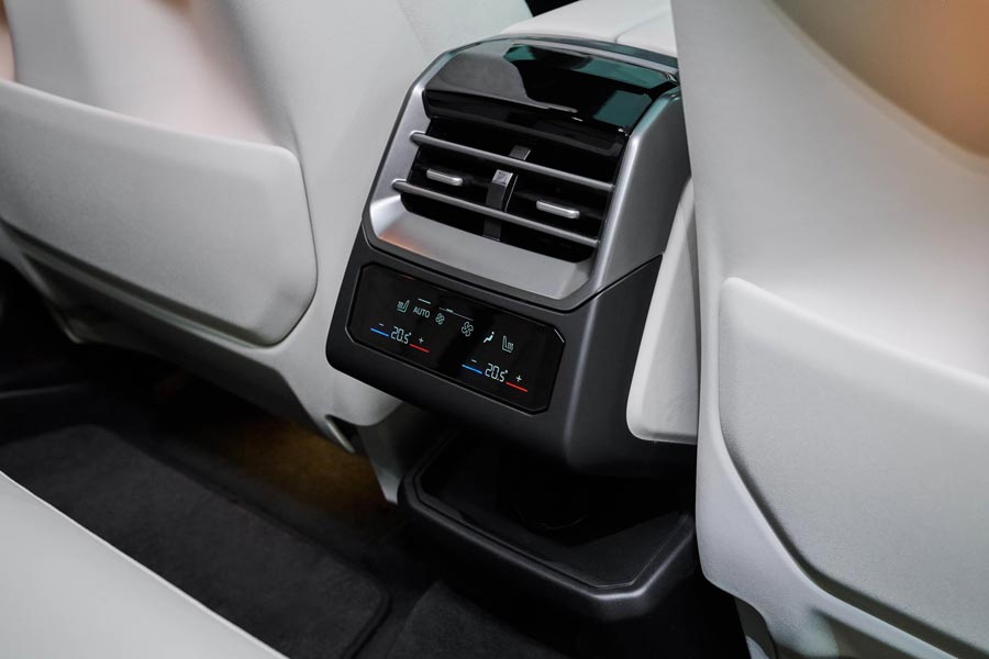 ���� ������ BMW iX5. �������� BMW iX5