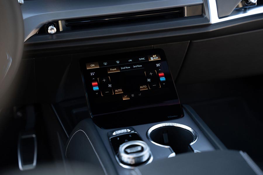   Cadillac Vistiq.  Cadillac Vistiq