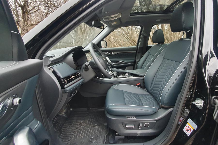   Changan CS95.  Changan CS95