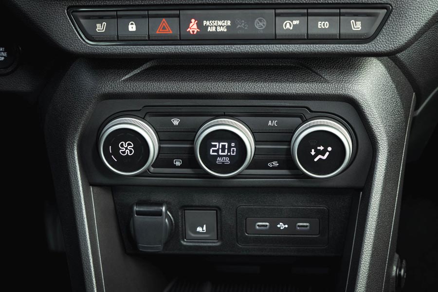 ���� ������ Dacia Sandero Stepway. �������� Dacia Sandero Stepway