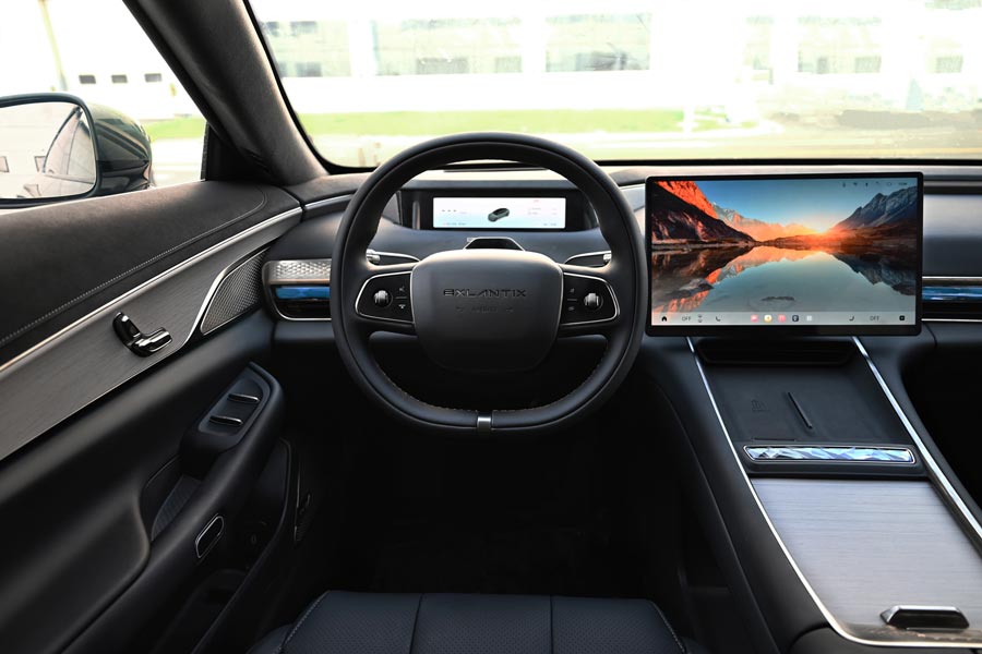   Exeed Exlantix ES.  Exeed Exlantix ES