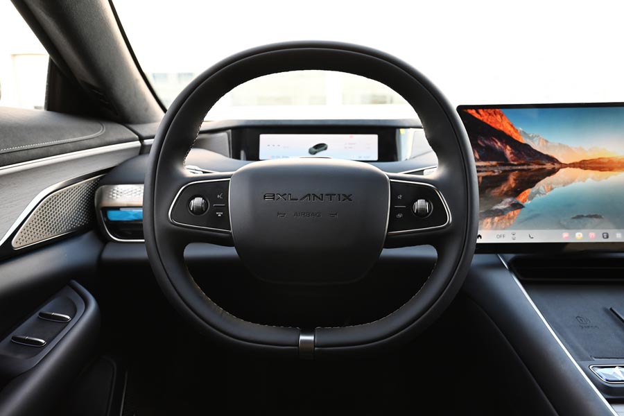   Exeed Exlantix ES.  Exeed Exlantix ES