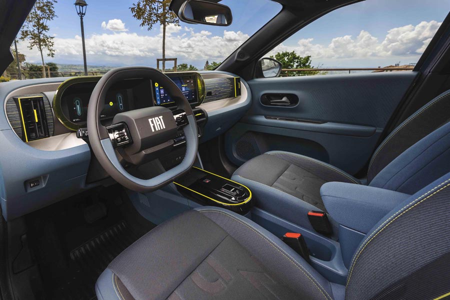   FIAT Grande Panda.  FIAT Grande Panda