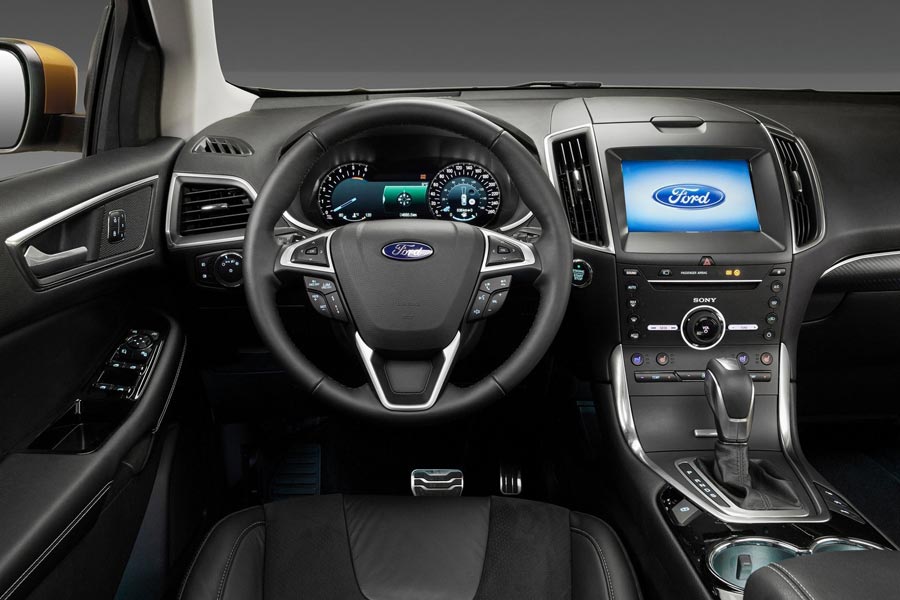   Ford Edge.  Ford Edge