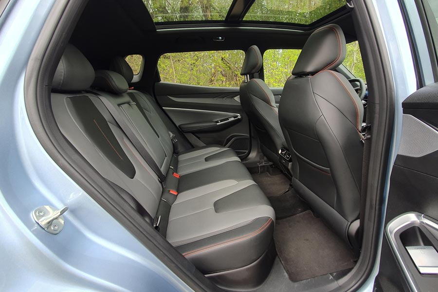   Geely Cityray.  Geely Cityray