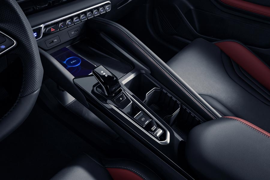 ���� ������ Geely Coolray. �������� Geely Coolray