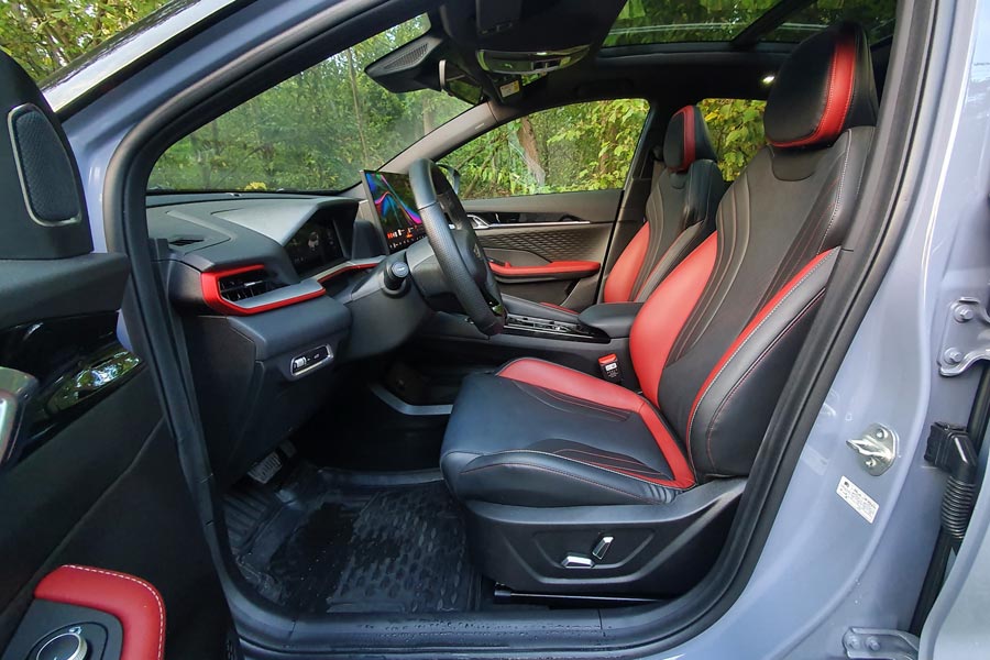 ���� ������ Geely Coolray. �������� Geely Coolray