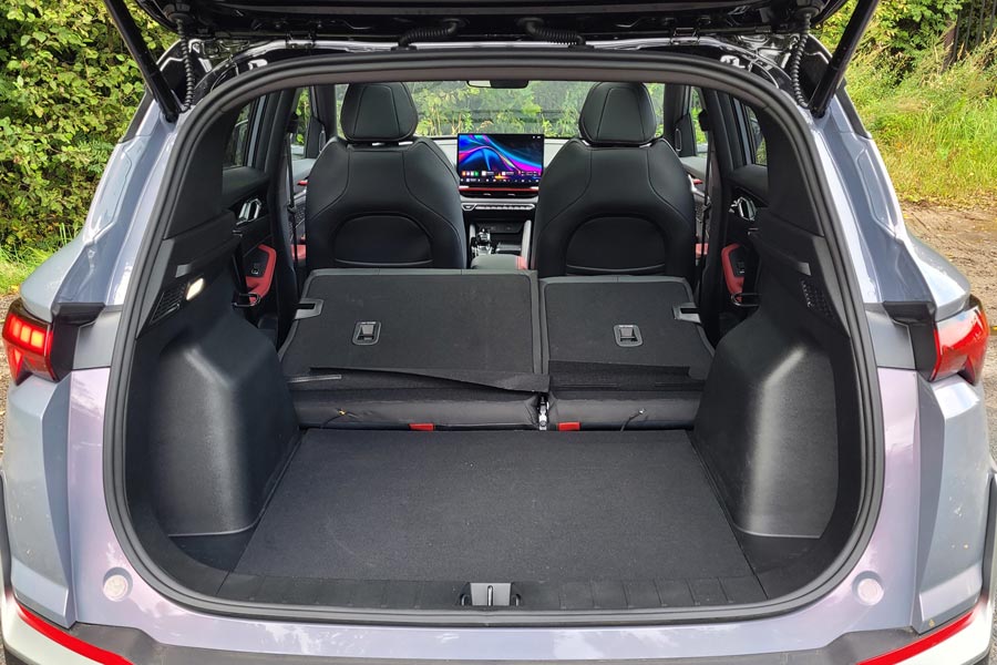 ���� ������ Geely Coolray. �������� Geely Coolray