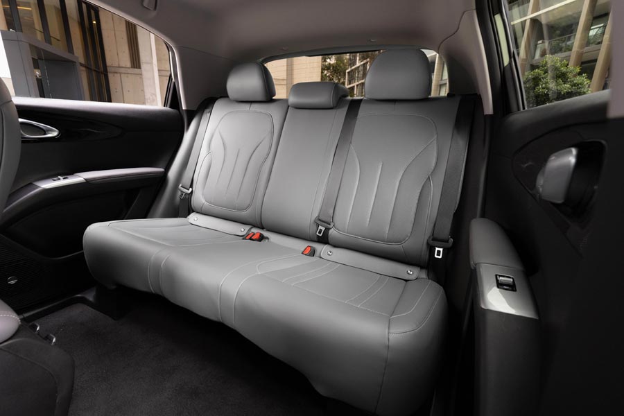 ���� ������ Geely EX2. �������� Geely EX2