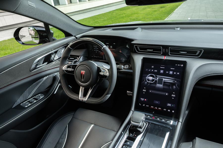   Hongqi H6.  Hongqi H6