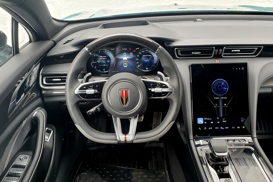 ���� ������ Hongqi H6. �������� Hongqi H6