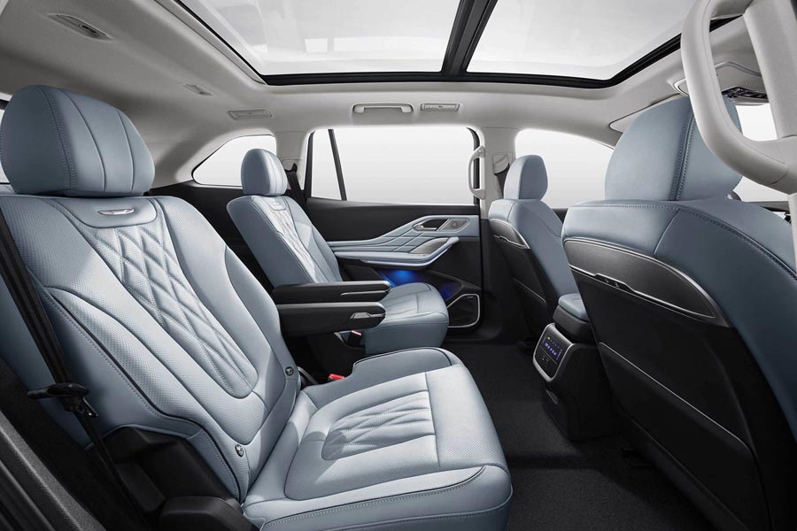   Hongqi HS7.  Hongqi HS7