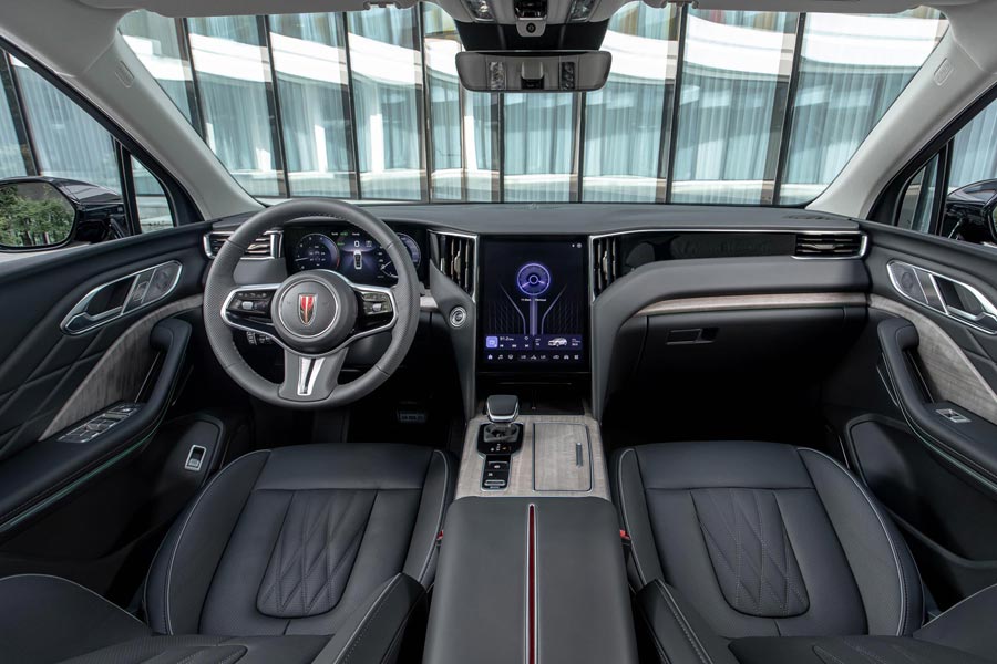   Hongqi HS7.  Hongqi HS7