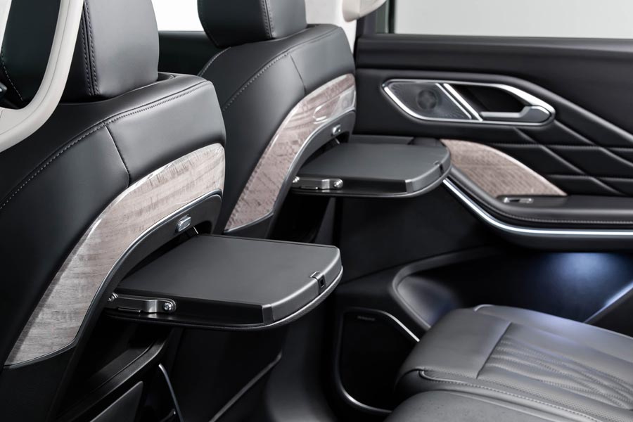   Hongqi HS7.  Hongqi HS7