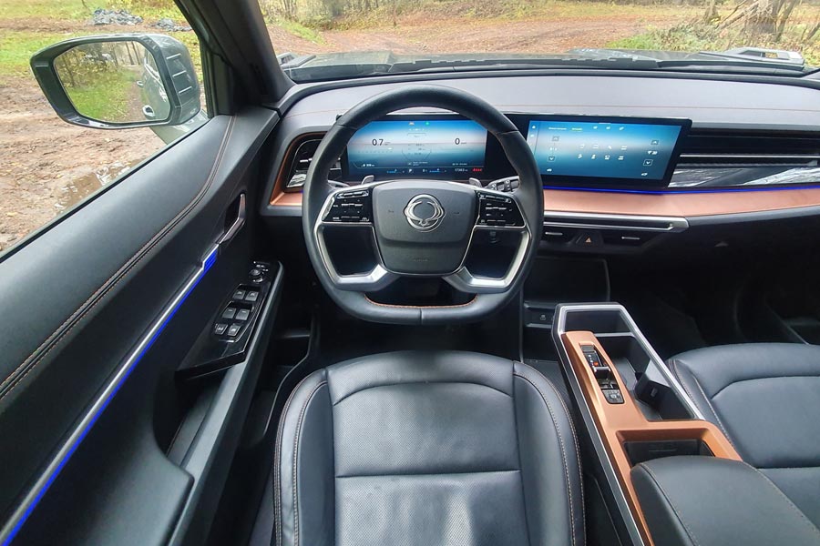   KGM Torres.  KGM Torres