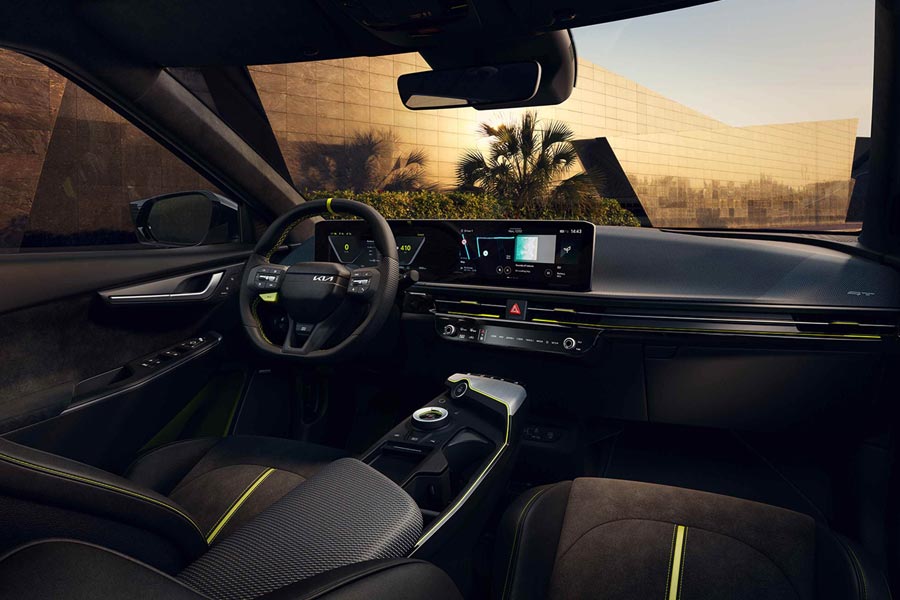   Kia EV6 GT.  Kia EV6 GT