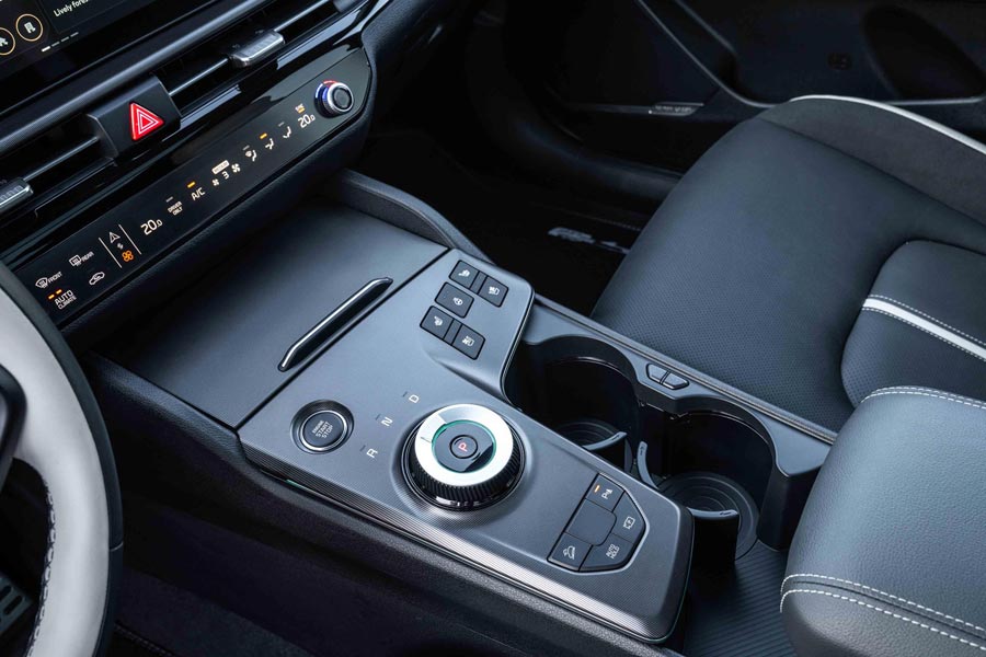   Kia Sportage.  Kia Sportage