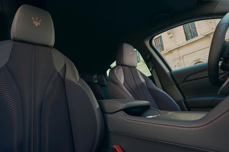 ���� ������ Maserati Grecale. �������� Maserati Grecale