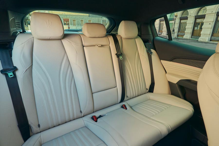 ���� ������ Maserati Grecale. �������� Maserati Grecale