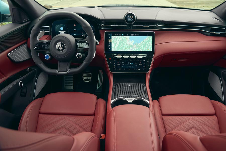 ���� ������ Maserati Grecale Trofeo. �������� Maserati Grecale Trofeo