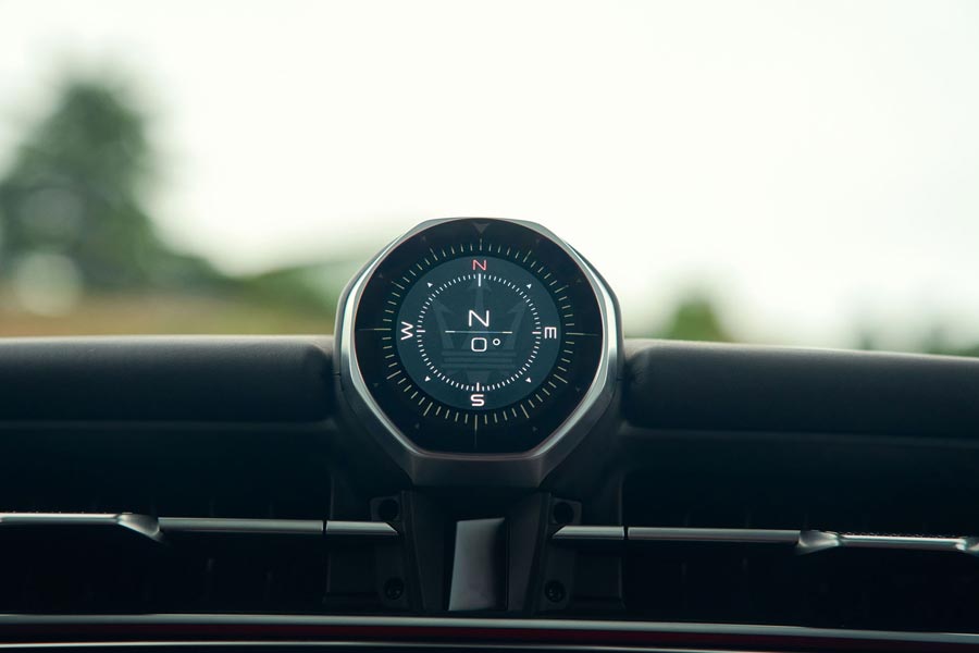 ���� ������ Maserati Grecale Trofeo. �������� Maserati Grecale Trofeo