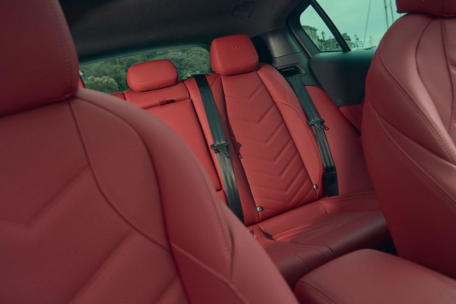 ���� ������ Maserati Grecale Trofeo. �������� Maserati Grecale Trofeo