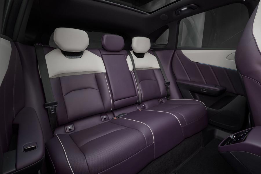 ���� ������ Mazda CX-6e. �������� Mazda CX-6e