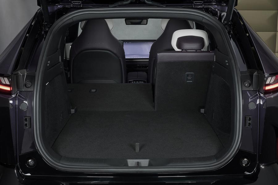 ���� ������ Mazda CX-6e. �������� Mazda CX-6e