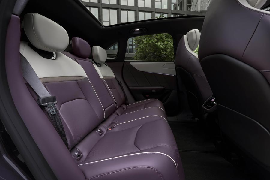 ���� ������ Mazda CX-6e. �������� Mazda CX-6e