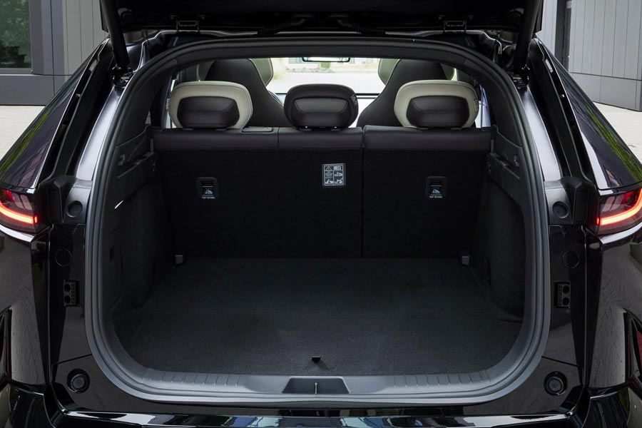 ���� ������ Mazda CX-6e. �������� Mazda CX-6e