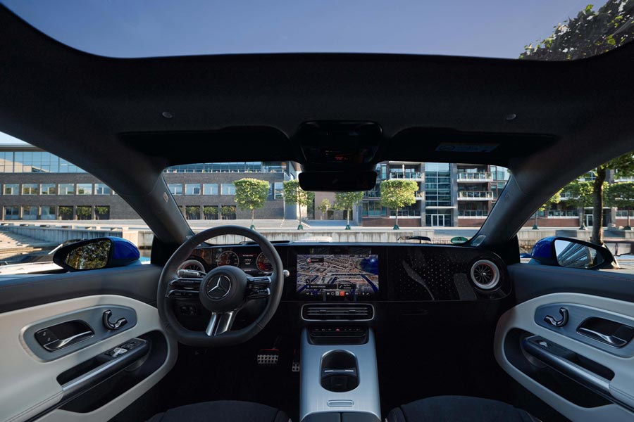   Mercedes CLA.  Mercedes CLA