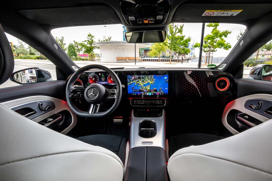   Mercedes CLA.  Mercedes CLA